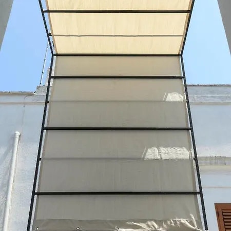アパート Casa Soele , With Private Terrace オストゥーニ